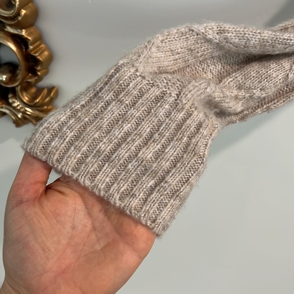 WEARING YOUR HEART ON YOUR SLEEVE Knit Cardigan - Picture 3 of 7